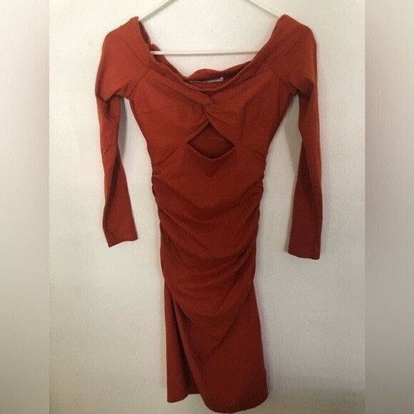 NWOT Susan Monaco open Twist front long sleeve dress - Picture 3 of 6